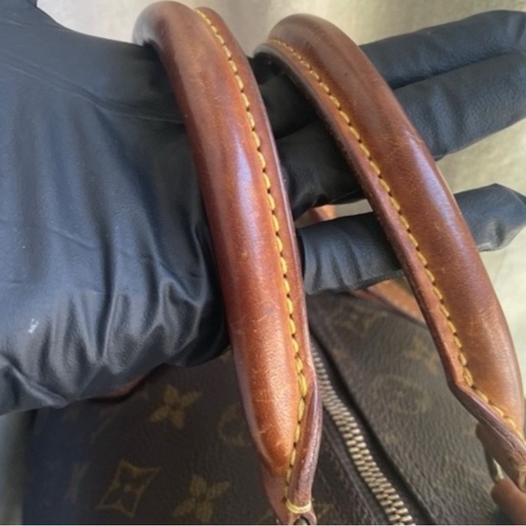 ✨🛍️ Louis Vuitton Monogram Speedy 30 Handbag with COA - Picture 5 of 10